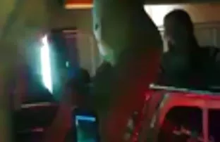 在马尔代夫的棕榈树下薄