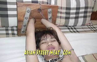 当你是整个村庄的一个人时，不得不操蛋