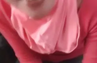 一个有钱人是热的perdolite是一个黑人女佣的巨大成员