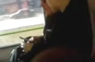 这个女孩想要在镜头前与邻居发生性关系