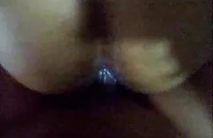 非洲裔美国人为自慰抓住了他无法满足的小鸡
