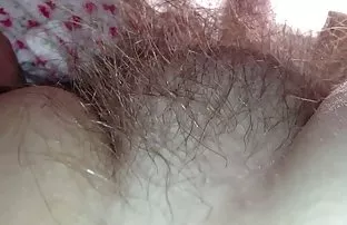 女按摩师的手了解客户的愿望