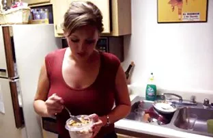 成熟的女朋友乱搞年轻女佣为预防
