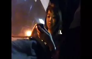 为了雄鹿，失业的金发女郎显示了西西并给了皮卡佩鲁