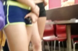 被捕后的美国警察性交丰满的妓女