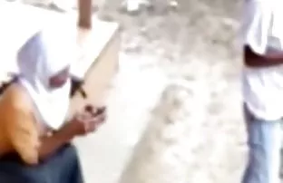 在舞蹈课上，男性无法抗拒和性感的巴西人