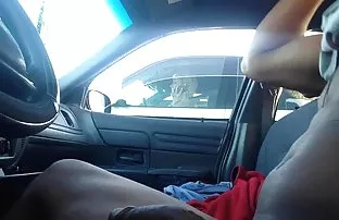 Tyana决定不需要Coons和女同性恋三人组