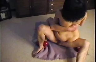 布鲁内特乱搞成熟男人，享受生活