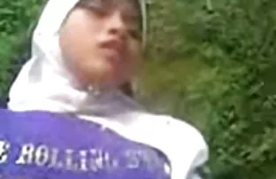 迷你女孩已经很久没有性交，并释放了对摄影师的所有热情